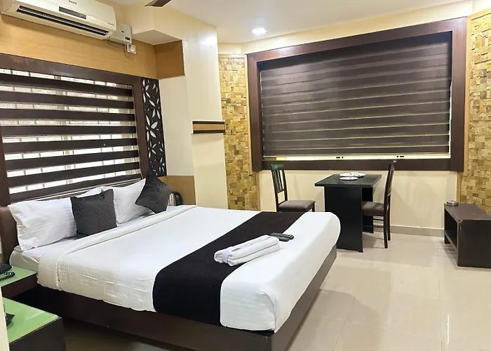 Standard Queen Room
